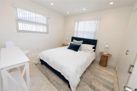 Apartamento en alquiler en Miami, Florida, 2 dormitorios, 92.9 m2 № 1100395 - foto 1