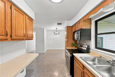 Villa ou maison à vendre à Altamonte Springs, Floride: 3 chambres, 104.05 m2 № 2406344 - photo 13