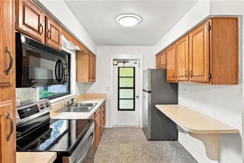 Villa ou maison à vendre à Altamonte Springs, Floride: 3 chambres, 104.05 m2 № 2406344 - photo 11