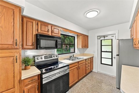 Villa ou maison à vendre à Altamonte Springs, Floride: 3 chambres, 104.05 m2 № 2406344 - photo 10