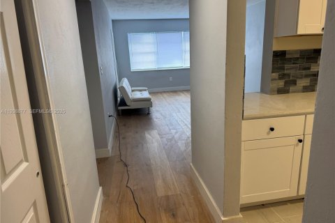 Condominio en Miramar, Florida, 2 dormitorios  № 2060929