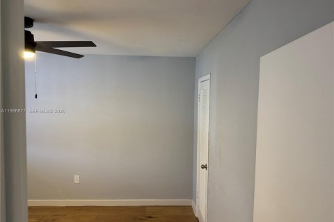 Condominio en alquiler en Miramar, Florida, 2 dormitorios, 75.25 m2 № 2060929 - foto 6