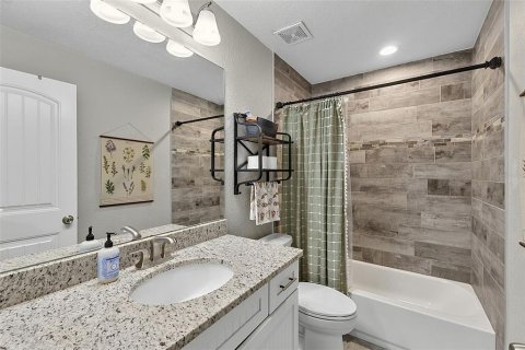 House in Port Charlotte, Florida 3 bedrooms, 152.36 sq.m. № 2206499 - photo 24