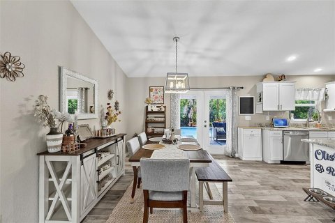 House in Port Charlotte, Florida 3 bedrooms, 152.36 sq.m. № 2206499 - photo 14