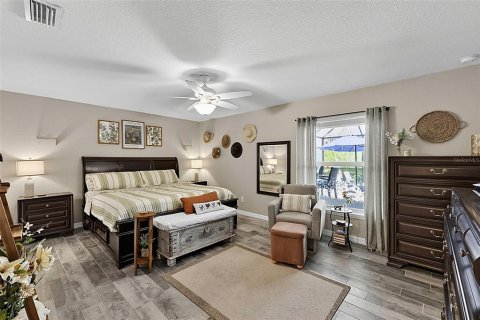 House in Port Charlotte, Florida 3 bedrooms, 152.36 sq.m. № 2206499 - photo 15