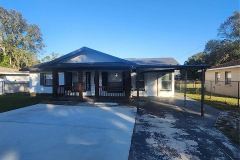 House in Winter Haven, Florida 3 bedrooms, 117.61 sq.m. № 1879228 - photo 1