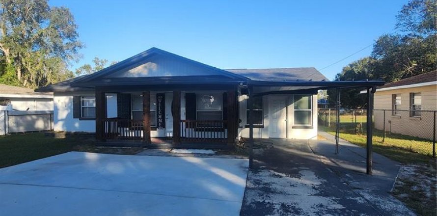 House in Winter Haven, Florida 3 bedrooms, 117.61 sq.m. № 1879228