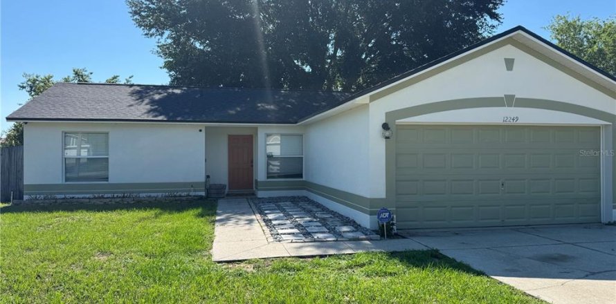 Casa en Clermont, Florida 3 dormitorios, 102.94 m2 № 2156106