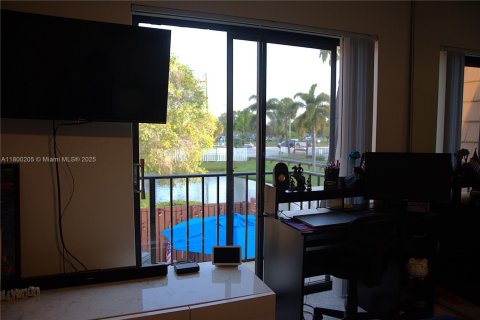 Touwnhouse à vendre à Lake Worth, Floride: 2 chambres № 1977248 - photo 10