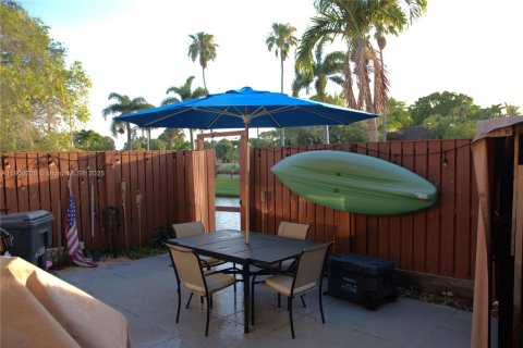 Touwnhouse à vendre à Lake Worth, Floride: 2 chambres № 1977248 - photo 2