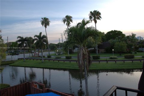 Touwnhouse à vendre à Lake Worth, Floride: 2 chambres № 1977248 - photo 16