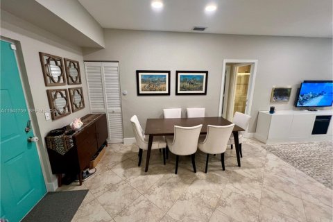 Condo in Dania Beach, Florida, 3 bedrooms  № 2059743 - photo 5