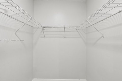 Купить виллу или дом в Майами, Флорида 5 спален, 162.67м2, № 2031665 - фото 27