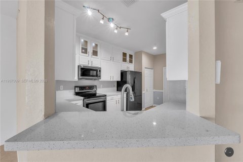 Copropriété à louer à Miramar, Floride: 3 chambres, 181.53 m2 № 1996652 - photo 10