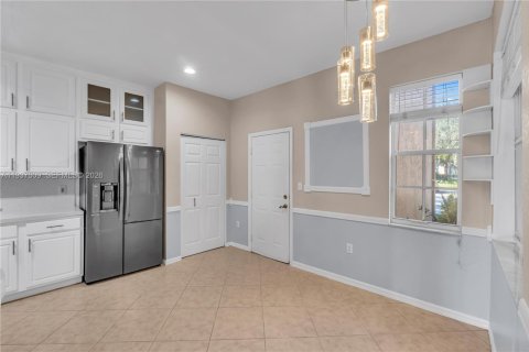 Copropriété à louer à Miramar, Floride: 3 chambres, 181.53 m2 № 1996652 - photo 9