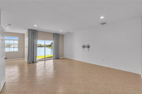 Copropriété à louer à Miramar, Floride: 3 chambres, 181.53 m2 № 1996652 - photo 12