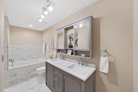 Villa ou maison à vendre à Oldsmar, Floride: 4 chambres, 198.63 m2 № 2093270 - photo 21