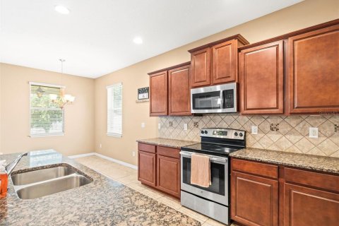 Casa en venta en Land O' Lakes, Florida, 4 dormitorios, 189.24 m2 № 1916091 - foto 16
