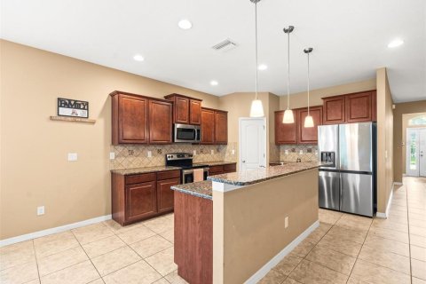 Casa en venta en Land O' Lakes, Florida, 4 dormitorios, 189.24 m2 № 1916091 - foto 12