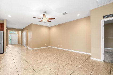 Casa en venta en Land O' Lakes, Florida, 4 dormitorios, 189.24 m2 № 1916091 - foto 9