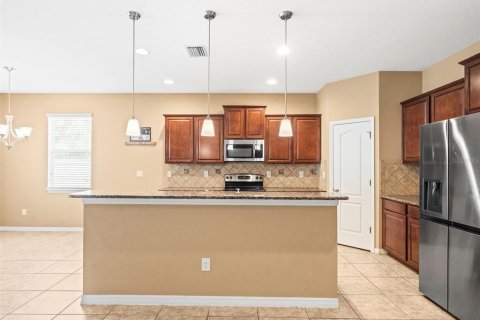 Casa en venta en Land O' Lakes, Florida, 4 dormitorios, 189.24 m2 № 1916091 - foto 13