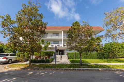 Condominio en venta en Miami Beach, Florida, 2 dormitorios, 92.44 m2 № 1712581 - foto 12