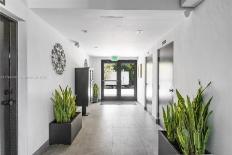 Condominio en venta en Miami Beach, Florida, 2 dormitorios, 92.44 m2 № 1712581 - foto 18
