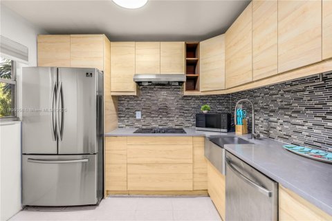 Condominio en venta en Miami Beach, Florida, 2 dormitorios, 92.44 m2 № 1712581 - foto 28