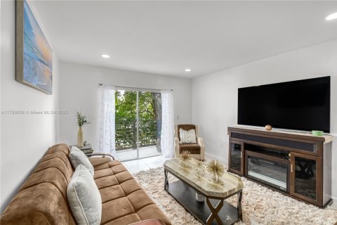 Condominio en venta en Miami Beach, Florida, 2 dormitorios, 92.44 m2 № 1712581 - foto 4