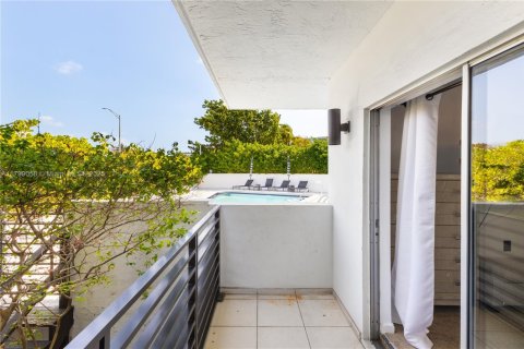Condominio en venta en Miami Beach, Florida, 2 dormitorios, 92.44 m2 № 1712581 - foto 17