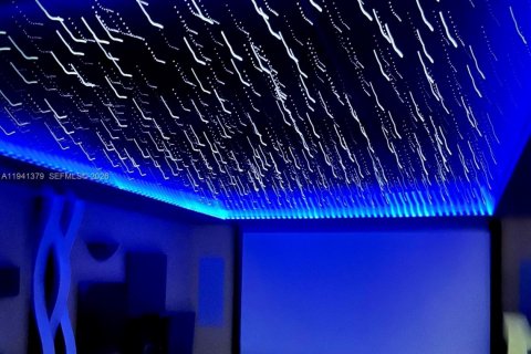 House in Tamarac, Florida 3 bedrooms, 231.33 sq.m. № 1999565 - photo 14