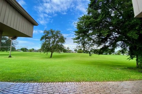 House in Tamarac, Florida 3 bedrooms, 231.33 sq.m. № 1999565 - photo 3