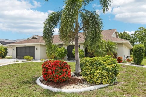 House in Sun City Center, Florida 3 bedrooms, 242.1 sq.m. № 1839041 - photo 3
