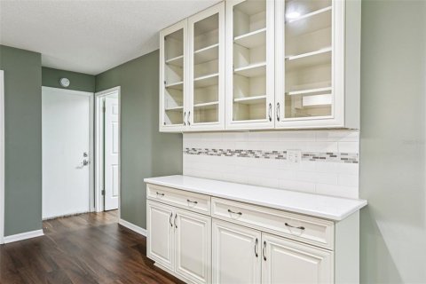 House in Sun City Center, Florida 3 bedrooms, 242.1 sq.m. № 1839041 - photo 27