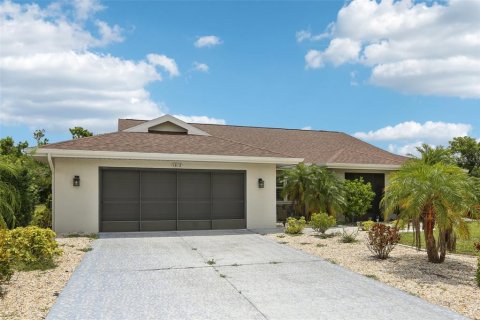 House in Sun City Center, Florida 3 bedrooms, 242.1 sq.m. № 1839041 - photo 4