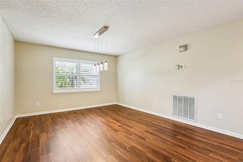 House in Sun City Center, Florida 3 bedrooms, 242.1 sq.m. № 1839041 - photo 19
