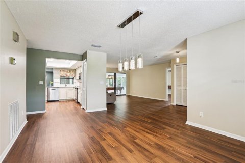 House in Sun City Center, Florida 3 bedrooms, 242.1 sq.m. № 1839041 - photo 8