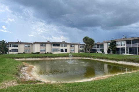 Copropriété à vendre à Palm Springs, Floride: 2 chambres, 85.47 m2 № 2077513 - photo 26