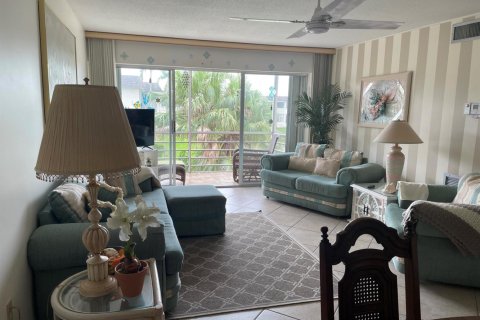 Copropriété à vendre à Palm Springs, Floride: 2 chambres, 85.47 m2 № 2077513 - photo 3