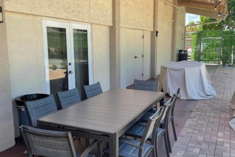 Copropriété à vendre à Palm Springs, Floride: 2 chambres, 85.47 m2 № 2077513 - photo 29