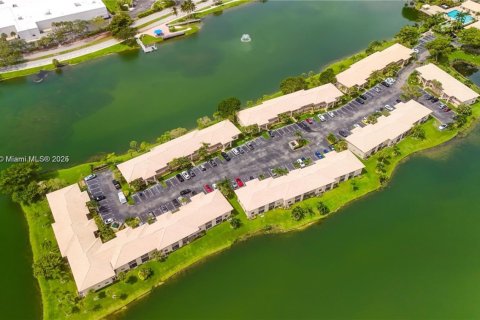 Condominio en venta en Margate, Florida, 1 dormitorio, 58.53 m2 № 1942339 - foto 6