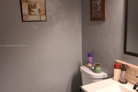 Condominio en venta en Margate, Florida, 1 dormitorio, 58.53 m2 № 1942339 - foto 12