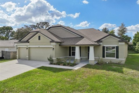 House in Spring Hill, Florida 4 bedrooms, 229.56 sq.m. № 1379629 - photo 2