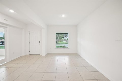 House in Spring Hill, Florida 4 bedrooms, 229.56 sq.m. № 1379629 - photo 6