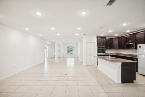 House in Spring Hill, Florida 4 bedrooms, 229.56 sq.m. № 1379629 - photo 11