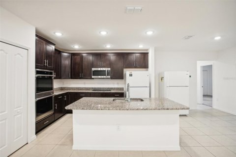 House in Spring Hill, Florida 4 bedrooms, 229.56 sq.m. № 1379629 - photo 17