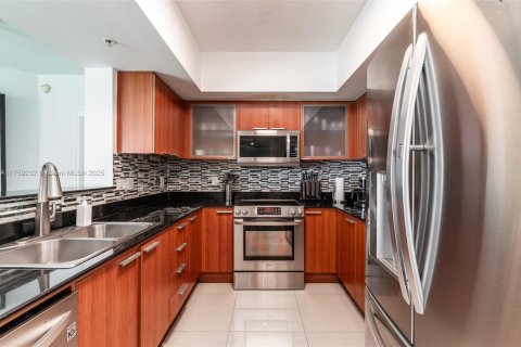 Condominio en venta en Sunny Isles Beach, Florida, 2 dormitorios, 117.61 m2 № 2077240 - foto 7