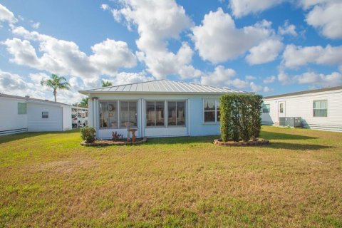 House in St. Lucie, Florida 2 bedrooms, 122.54 sq.m. № 2145965 - photo 6