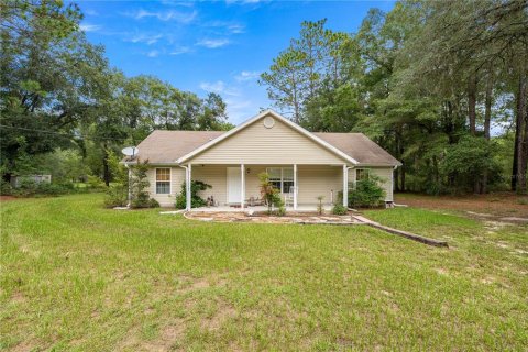 House in Ocala, Florida 3 bedrooms, 125.42 sq.m. № 1912536 - photo 1