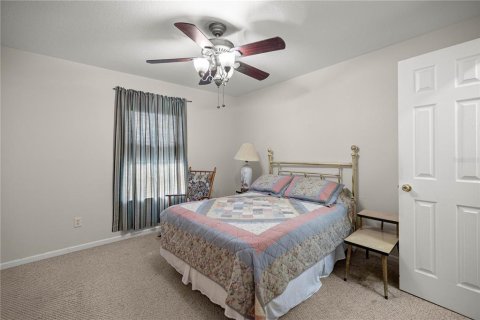 House in Ocala, Florida 3 bedrooms, 125.42 sq.m. № 1912536 - photo 13